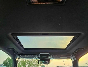 Toyota Land Cruiser VX /BIG DVD/JBL SPEAKERS / REAR ENTERTAINMENT DVD /MID OPTION (CODE#VX4MA)