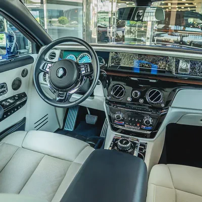 2019 Rolls-Royce Phantom GCC DONE ONLY 4000KM-9