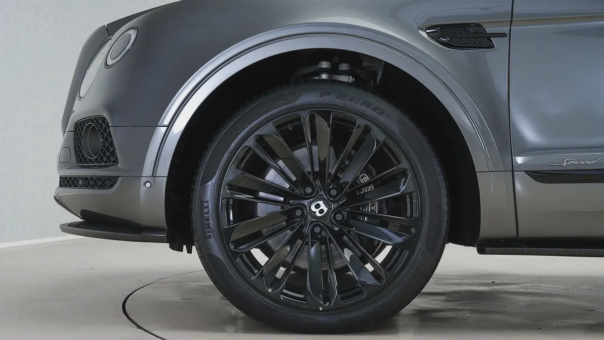 UAEs Very Best Example | AED 5,892 Per Month |  W12 Speed Carbon-10-10