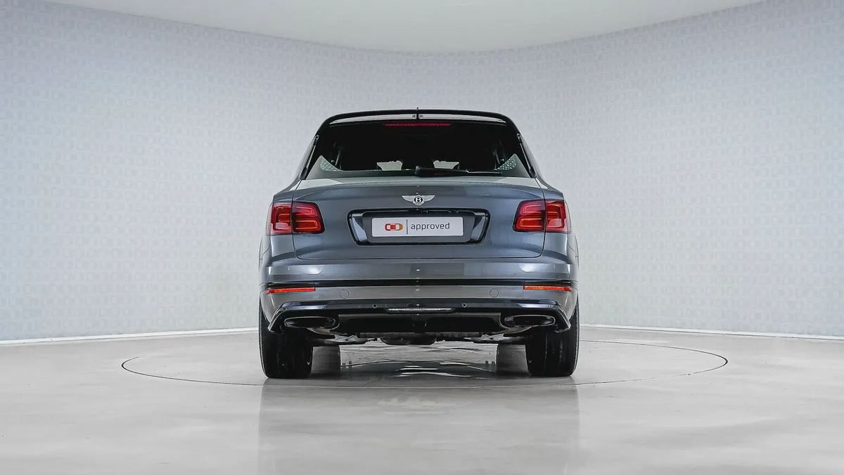 UAEs Very Best Example | AED 5,892 Per Month |  W12 Speed Carbon-8-8