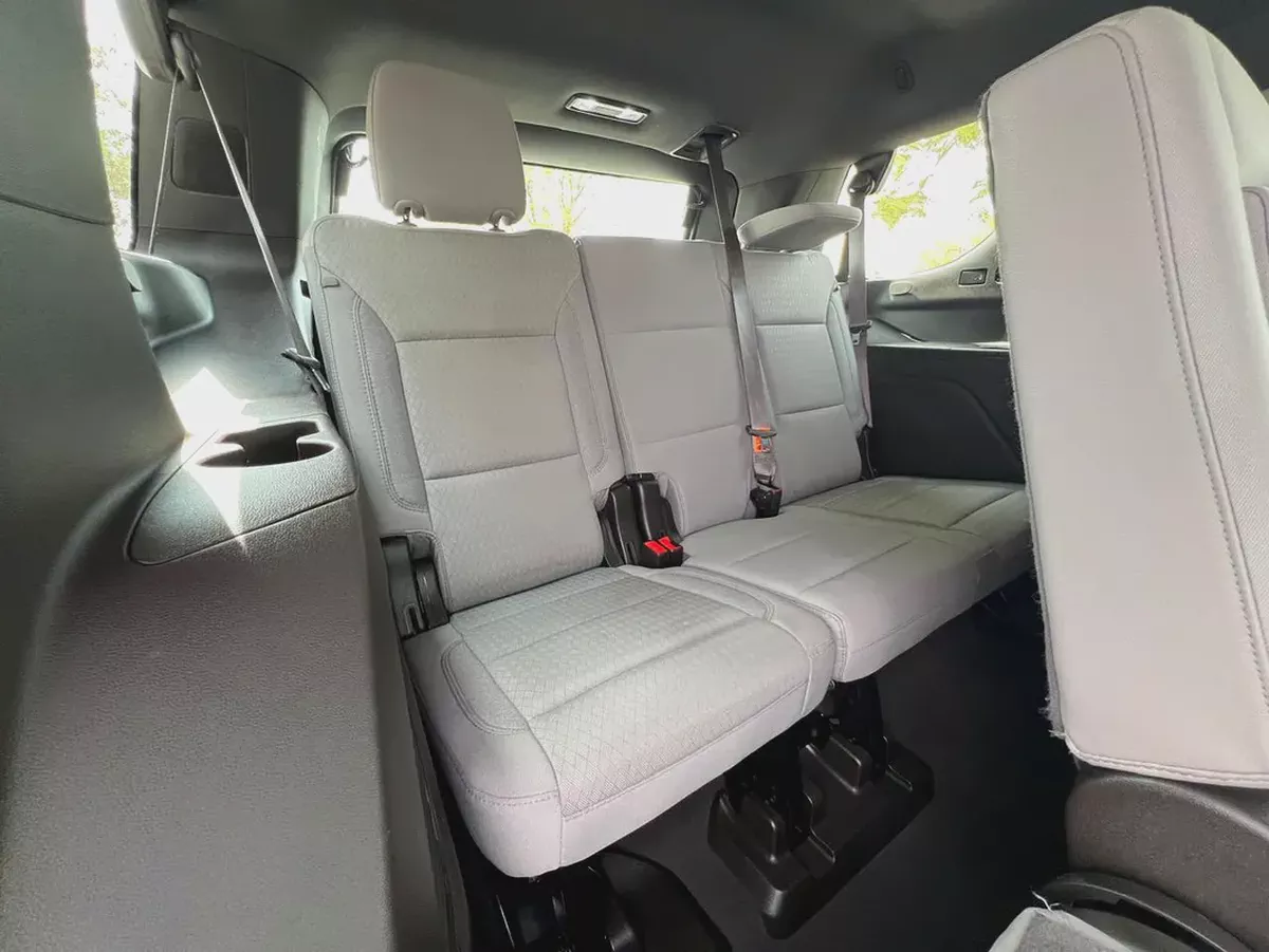 !! 2024!! Chevrolet |  Tahoe LS | GCC Specs | Under Warranty | 52000 Driven Only-17-17