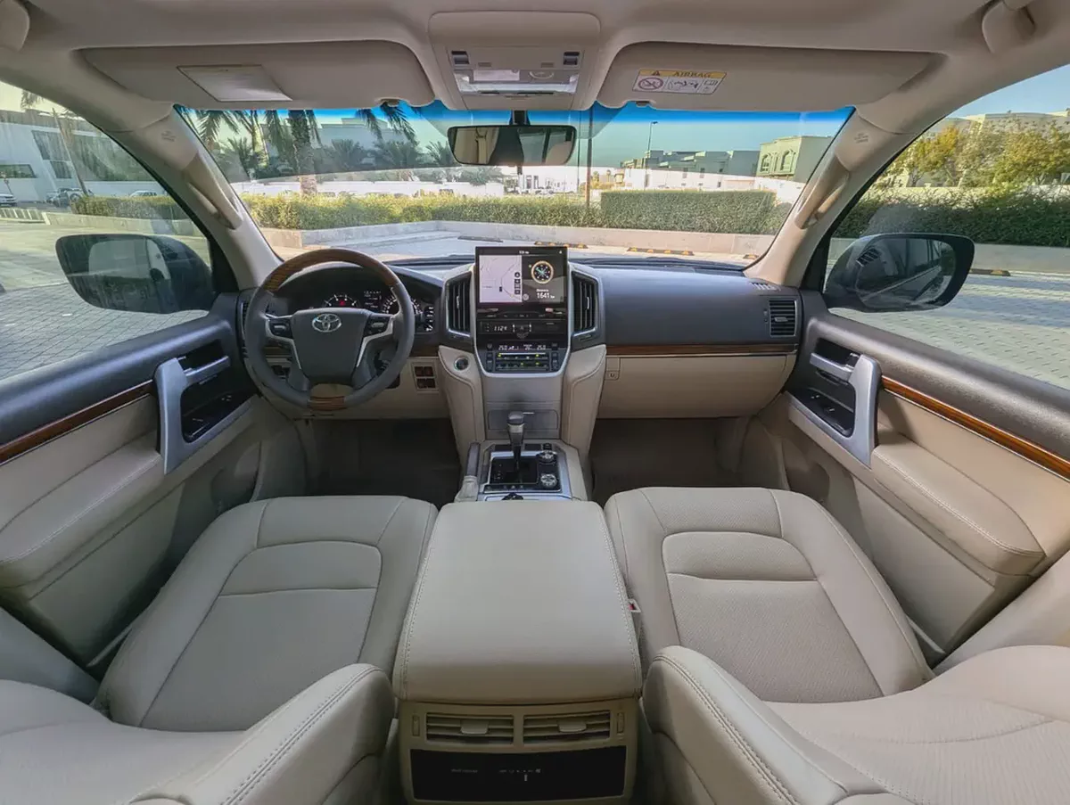 2018 Toyota Land Cruiser GXR V8 5.7L – Top Full Option | GCC Excellent Condition Specs-10-10