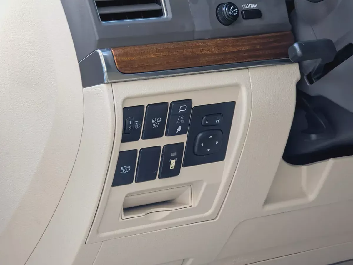 2018 Toyota Land Cruiser GXR V8 5.7L – Top Full Option | GCC Excellent Condition Specs-16-16
