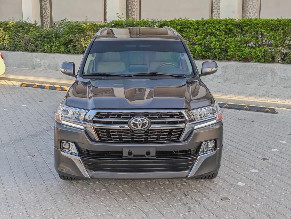 2018 Toyota Land Cruiser GXR V8 5.7L – Top Full Option | GCC Excellent Condition Specs-1-1
