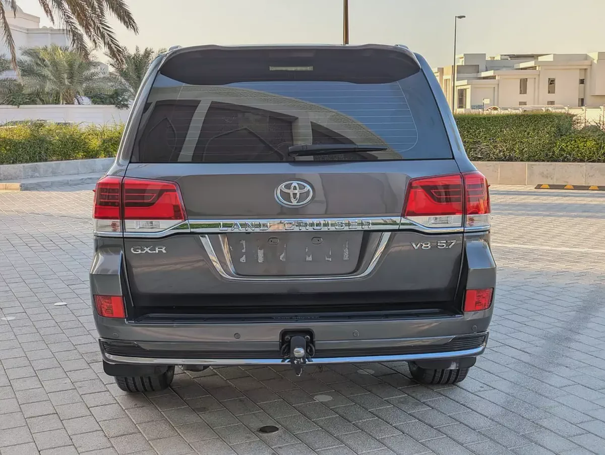 2018 Toyota Land Cruiser GXR V8 5.7L – Top Full Option | GCC Excellent Condition Specs-5-5