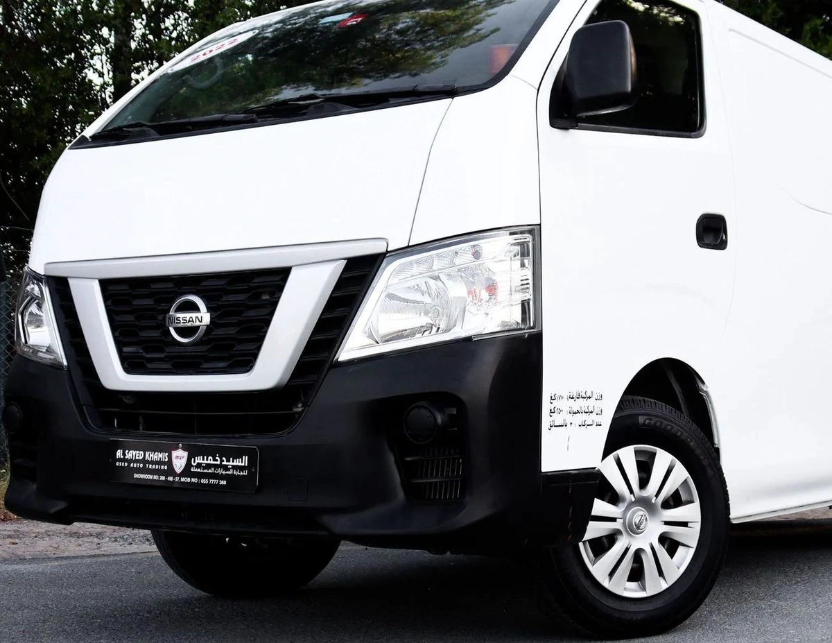 Nissan Urvan STD Nissan Urvan Van Chiller | 2.5 L | 2022 | GCC | Accident-Free-4-4