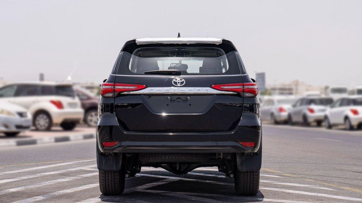 Toyota Fortuner VXR 4.0L (278 HP) FORTUNER VXR  V6 4.0L-4-0