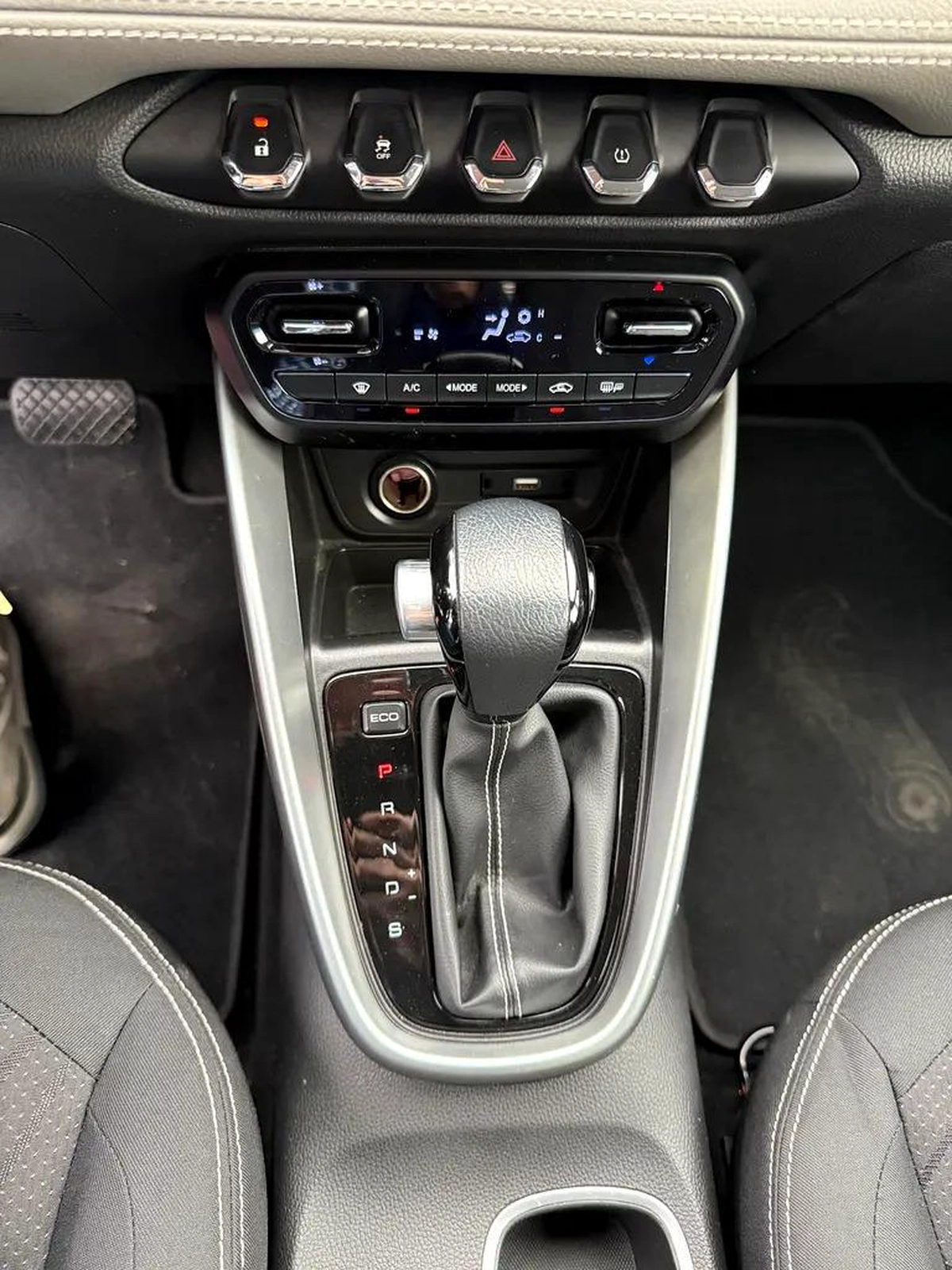 2023 Chevrolet Groove LT - GCC Specs - Like New!-8-8