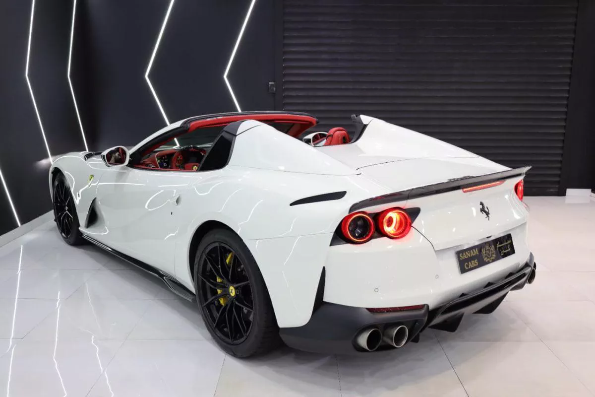 Ferrari 812 GTS-4-4