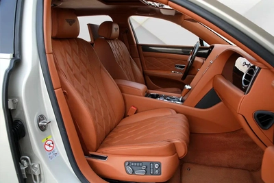 Bentley Flying Spur V8-13