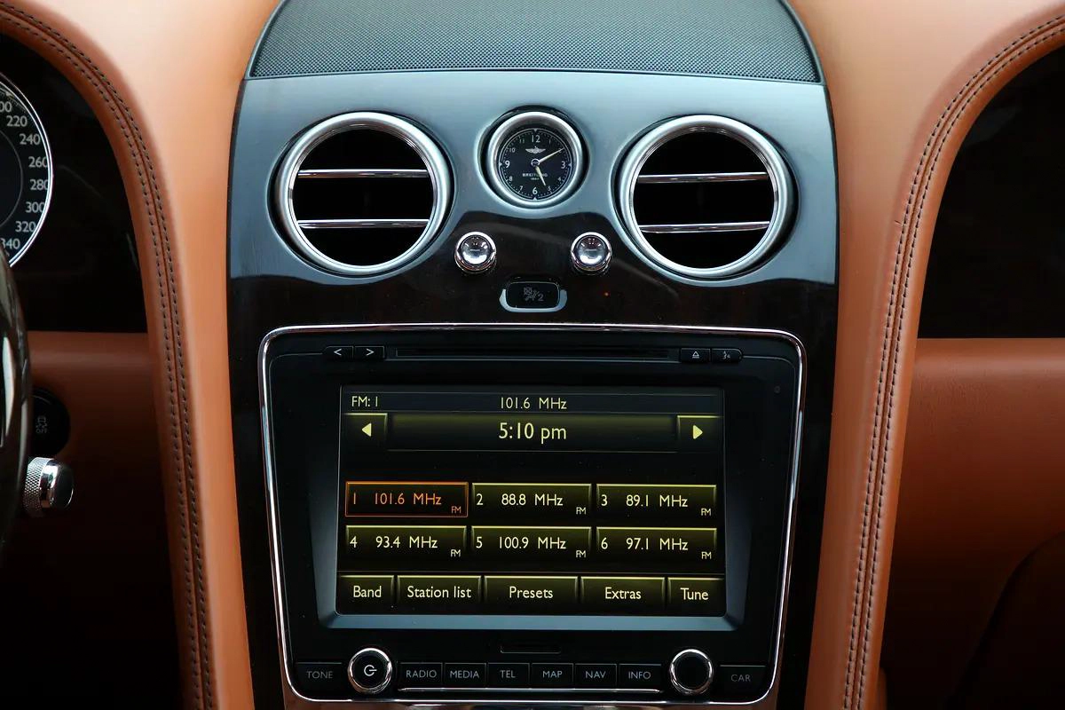 Bentley Flying Spur V8-19-19