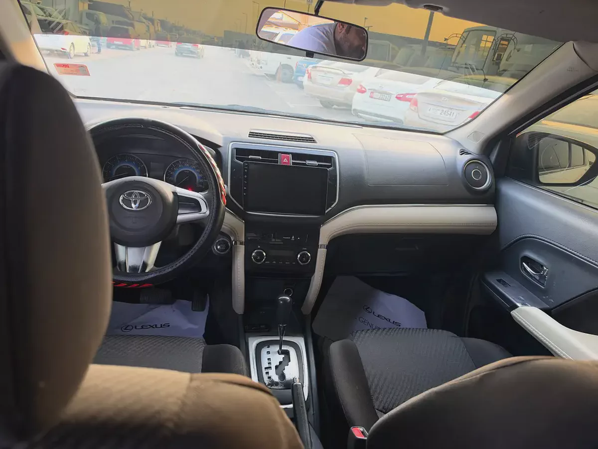 Toyota Rush 2019 GCC Specs white color GCC calen car-3-3