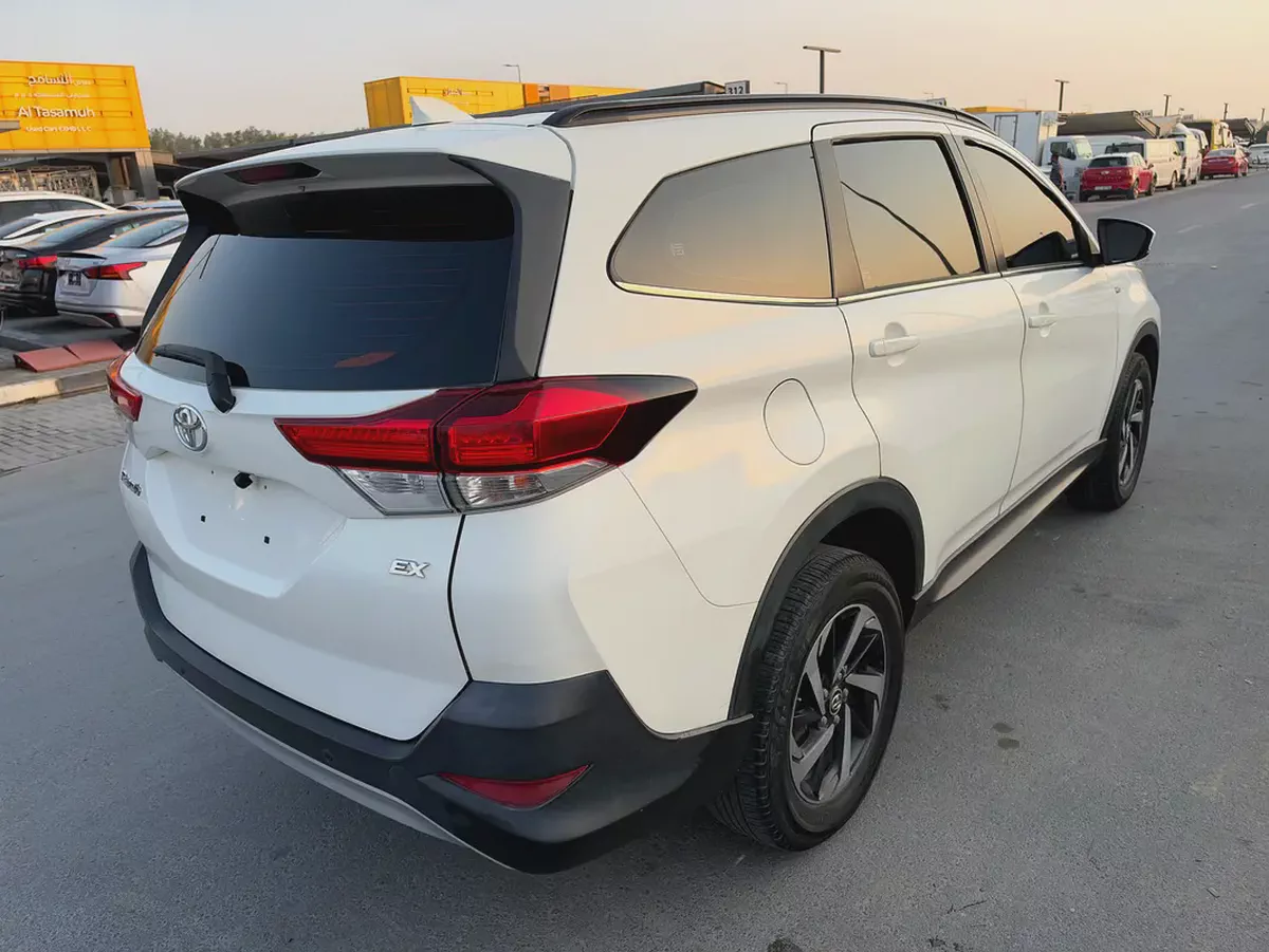 Toyota Rush 2019 GCC Specs white color GCC calen car-6-6