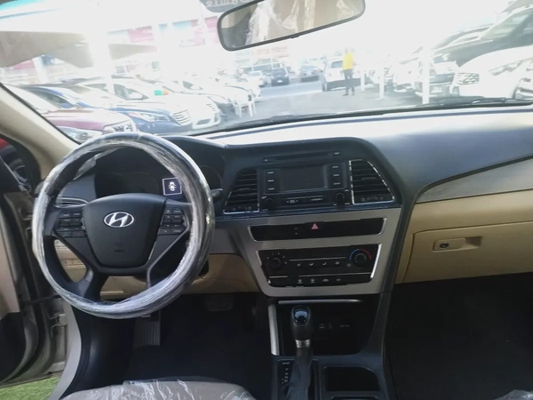 Hyundai Sonata Mid 2016 - GCC Specs - Well Maintained