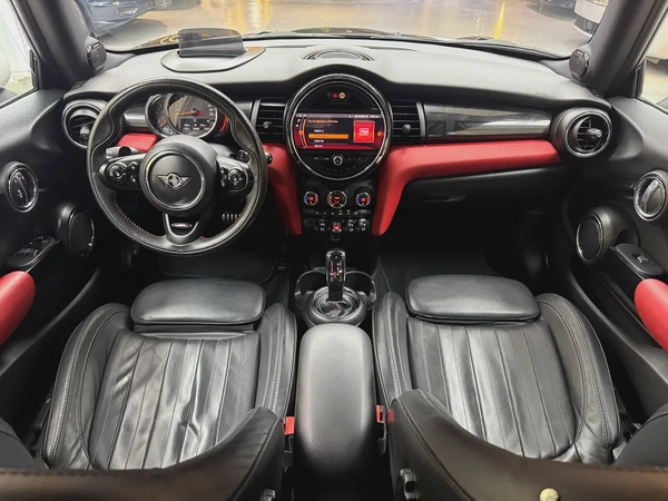 2021 MINI Cooper John Cooper Works GCC Specs - Pristine Condition