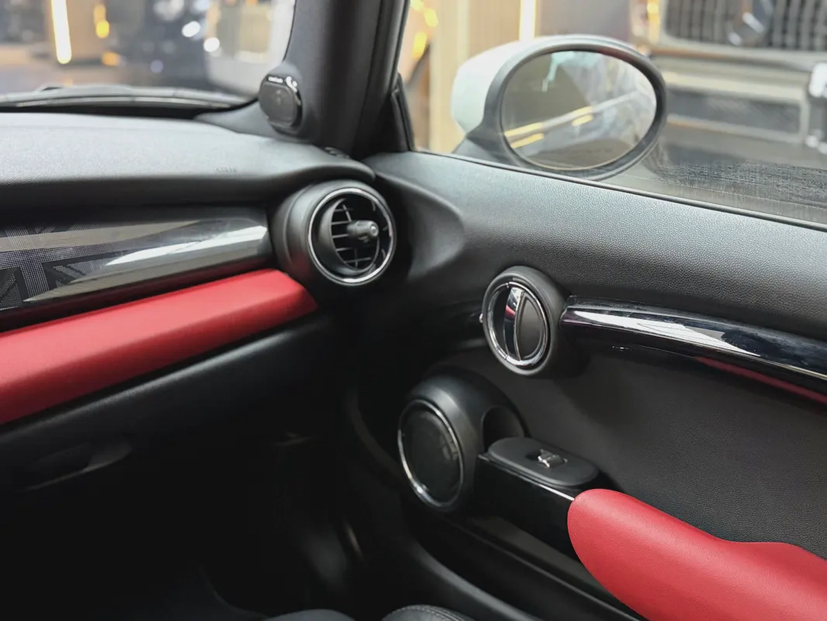 2021 MINI Cooper John Cooper Works GCC Specs - Pristine Condition-10-10