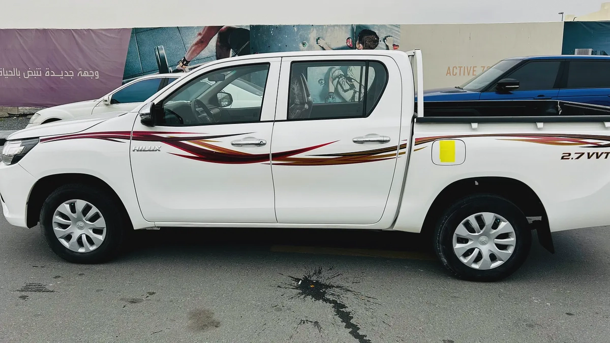 Toyota Hilux Double Cab 2022 - GCC Specs - Excellent Condition-7-7