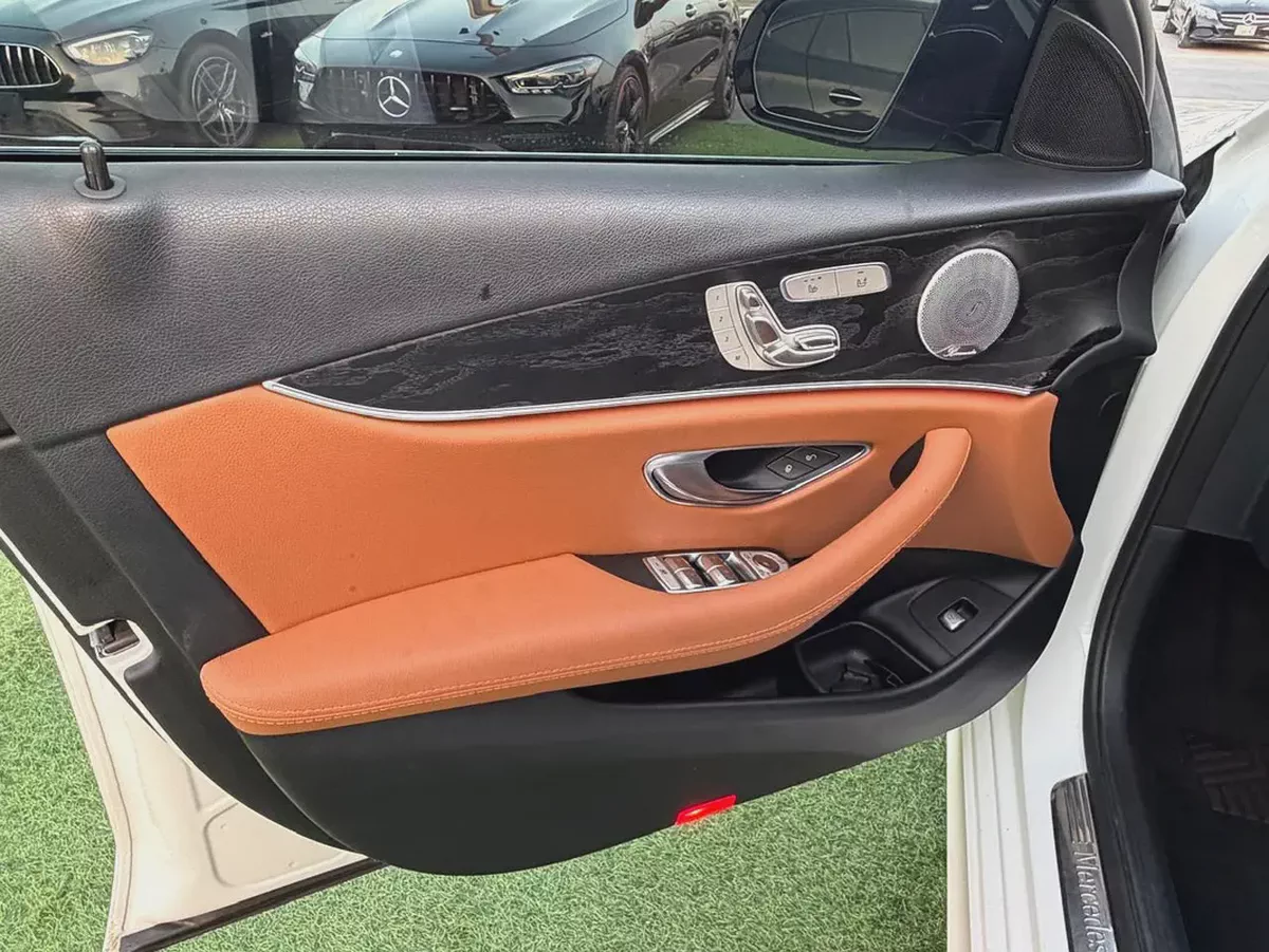 Mercedes-Benz E-Class E 300 4MATIC 2019-9-9