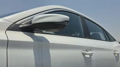 MG MG5 Luxury 2026 GCC Specs-7