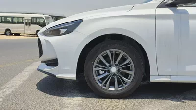MG MG5 Luxury 2026 GCC Specs-8