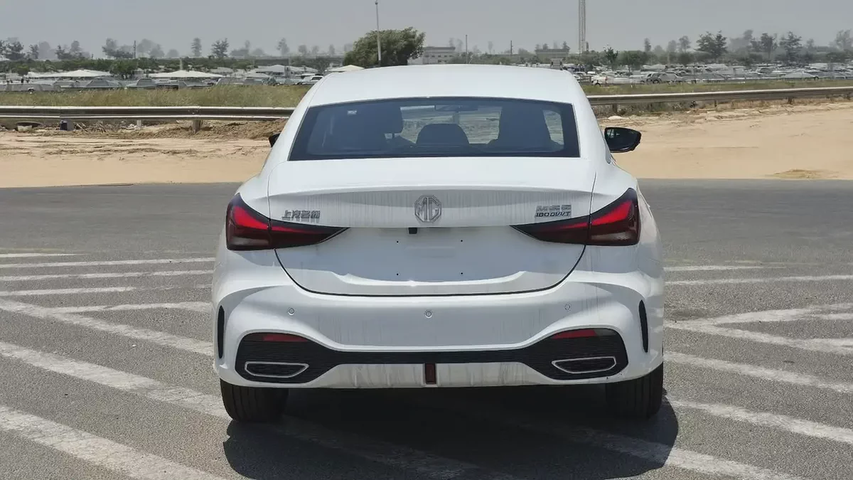 MG MG5 Luxury 2026 GCC Specs-4-4