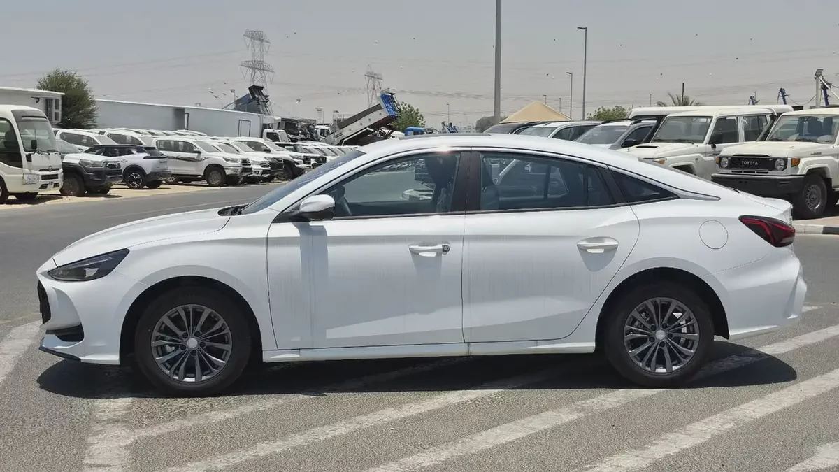 MG MG5 Luxury 2026 GCC Specs-6-6