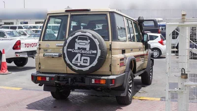 Toyota Land Cruiser 70 LC76 LX LX 4.0L V6 A/T-16