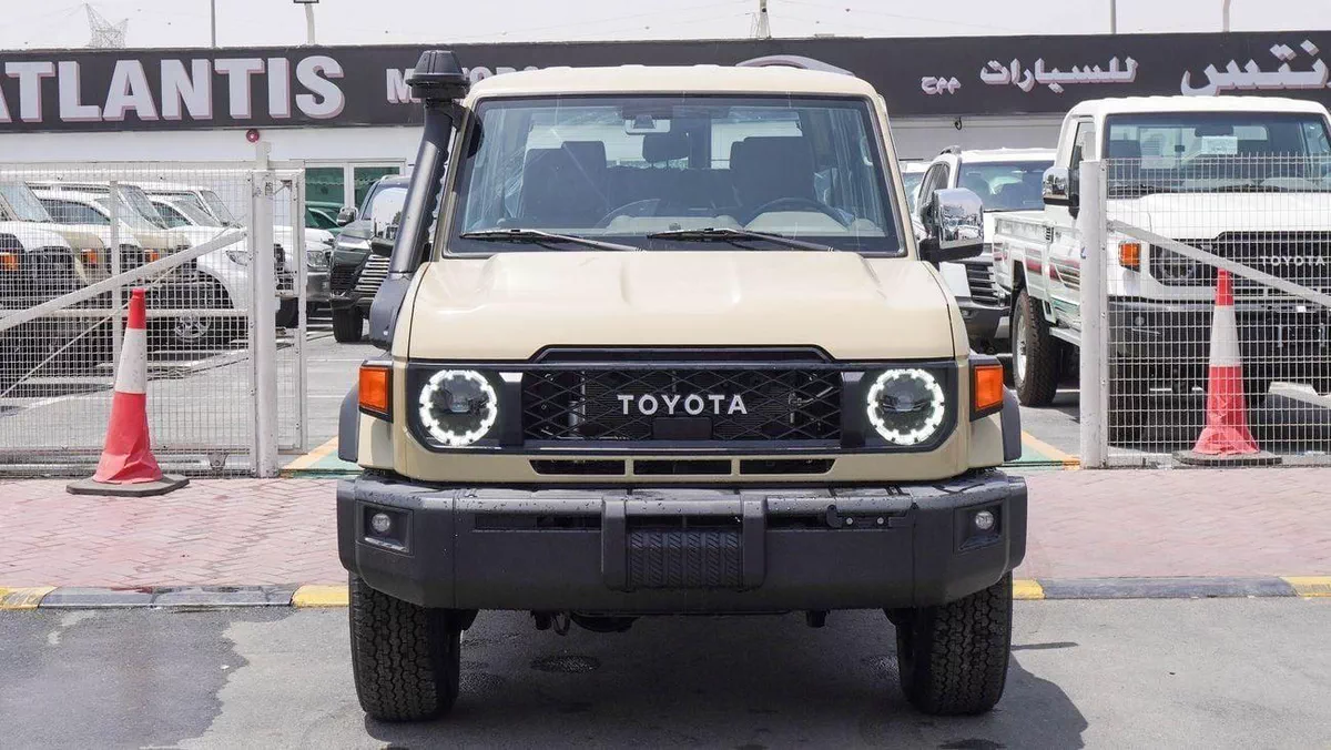 Toyota Land Cruiser 70 LC76 LX LX 4.0L V6 A/T-1-0