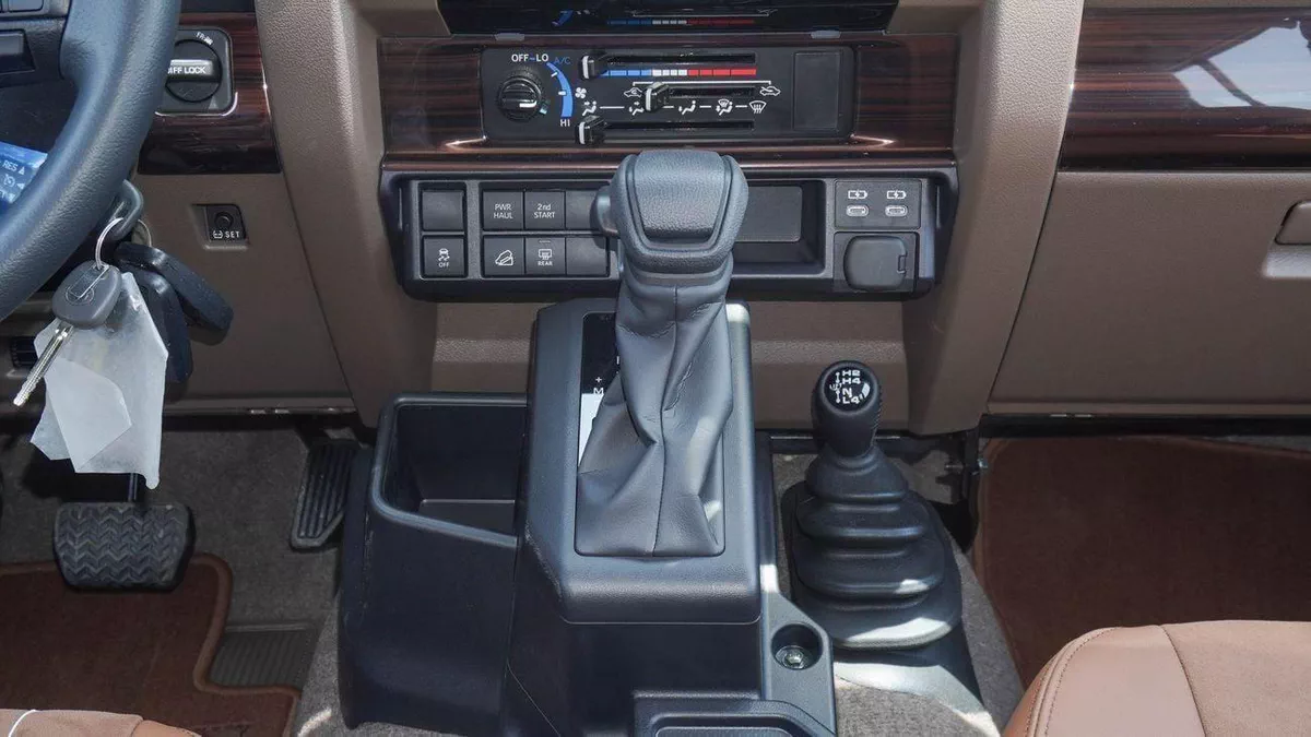 Toyota Land Cruiser 70 LC76 LX LX 4.0L V6 A/T-7-0