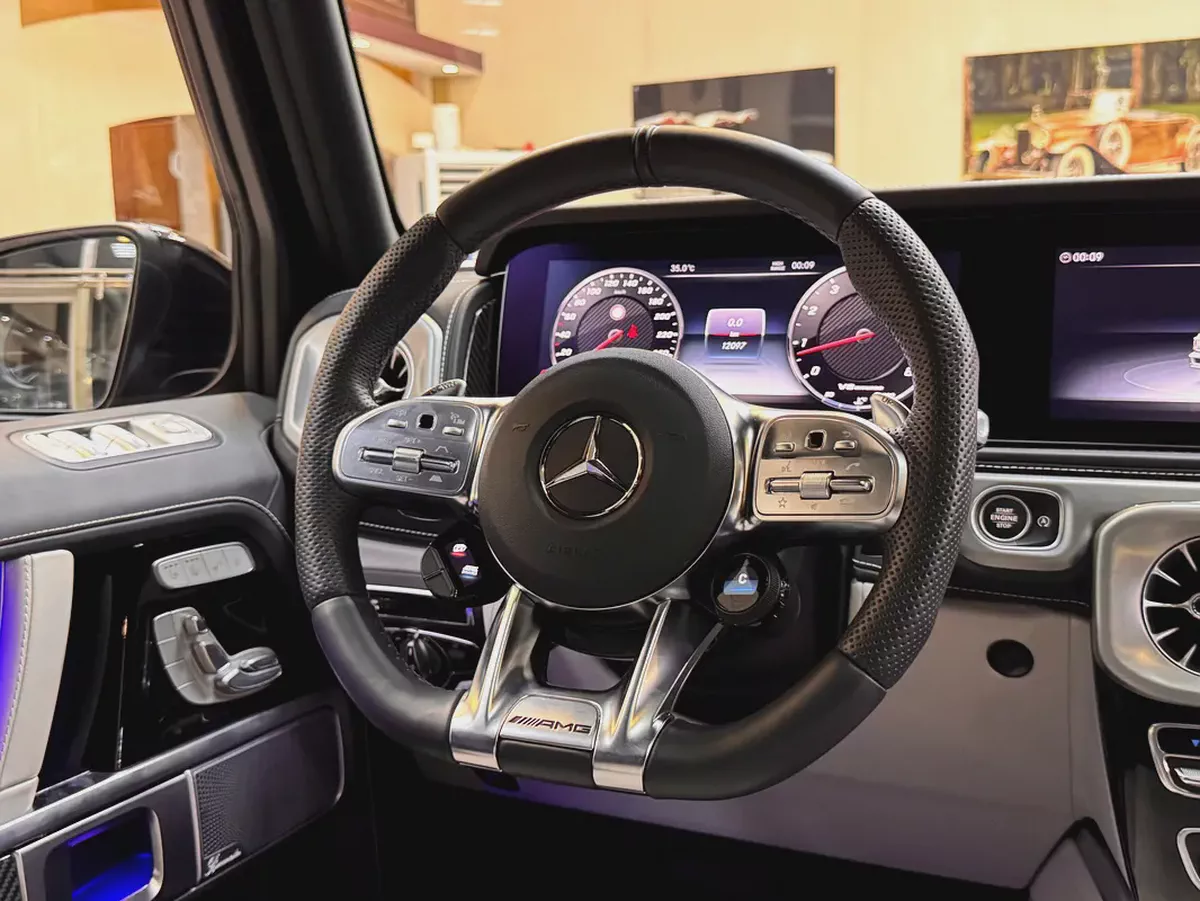 G 63 AMG / CARBON FIBER EDITION / FULL OPTION / 12,000 Km-15-15