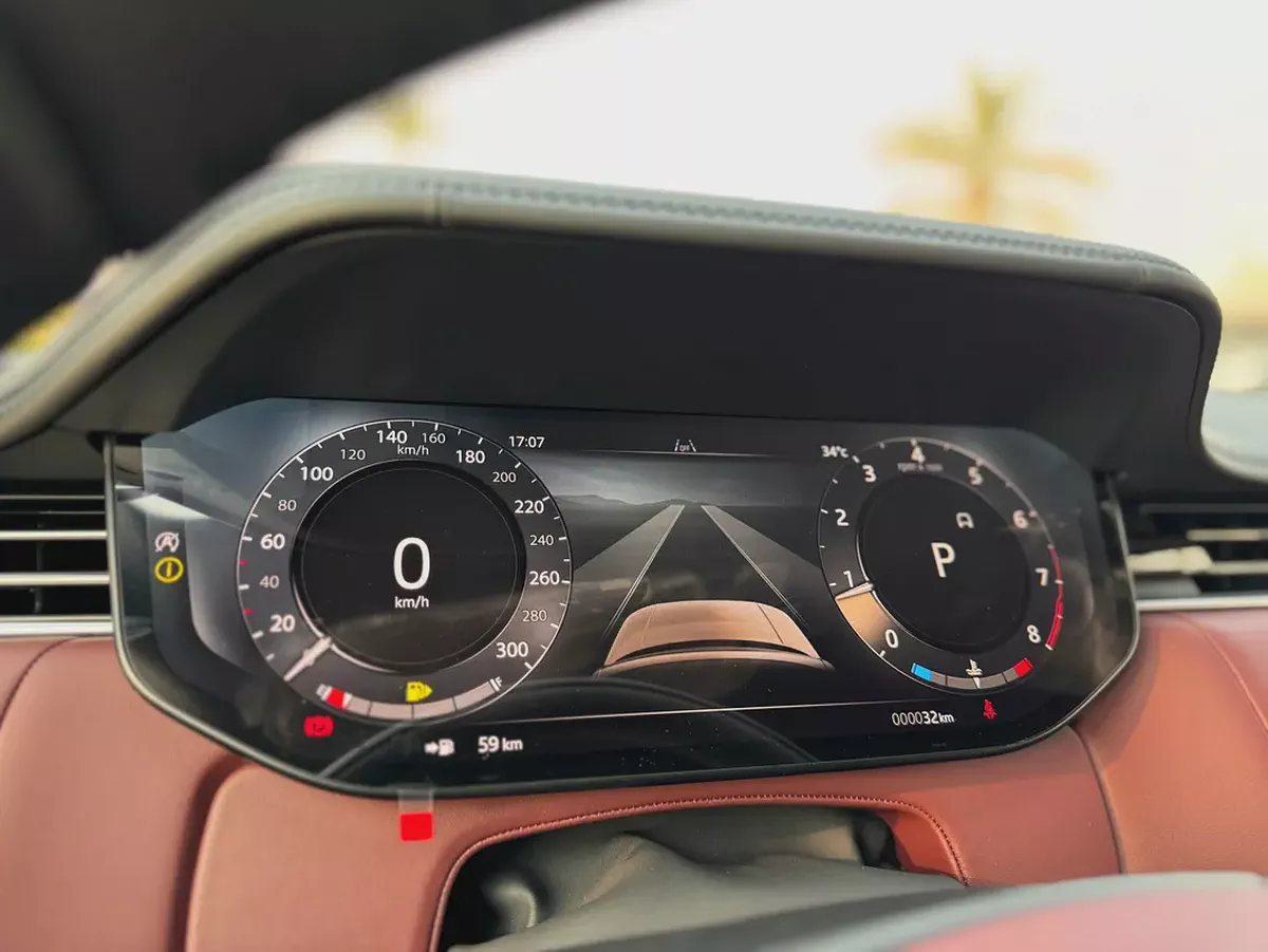 AUTOBIOGRAPHY P530 / GCC / 5 YEARS WARRANTY / BRAND NEW / FULL OPTION-14-14