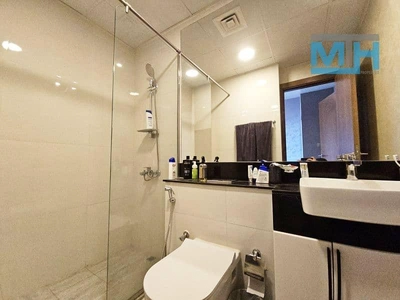 Millennium Binghatti Residences, Business Bay, Dubai-12
