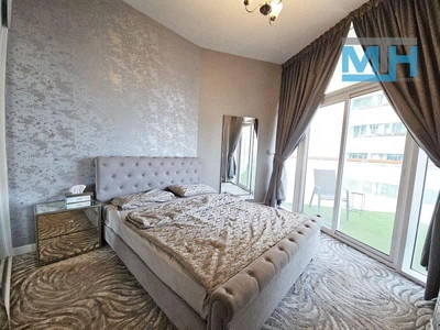 Millennium Binghatti Residences, Business Bay, Dubai-15
