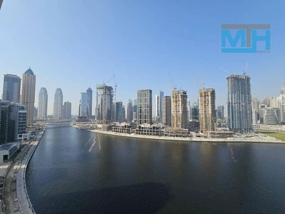 Millennium Binghatti Residences, Business Bay, Dubai-5