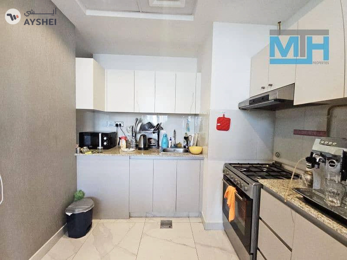 Millennium Binghatti Residences, Business Bay, Dubai-20-20