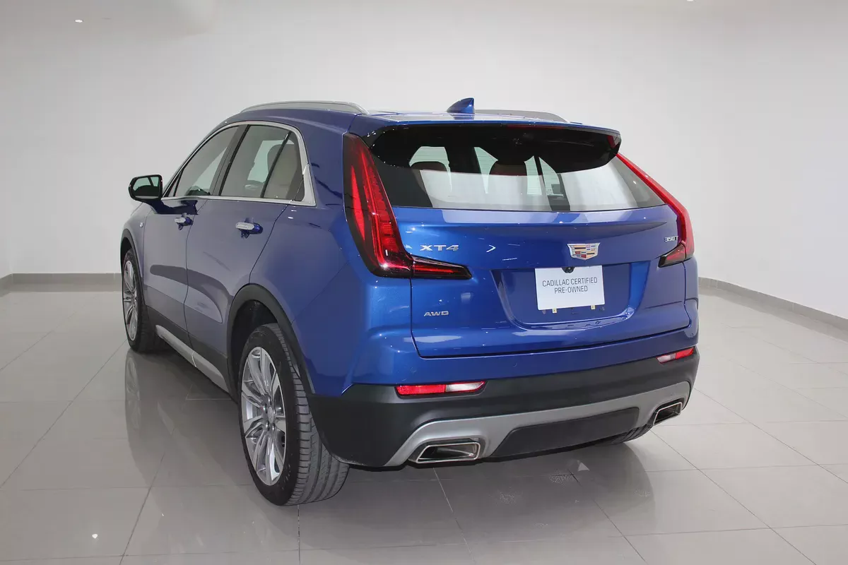 XT4 2.0L Turbo AWD Premium Luxury Full Option-2-2