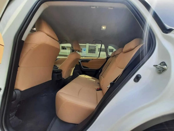 Toyota RAV4 2.5L (2WD) EX