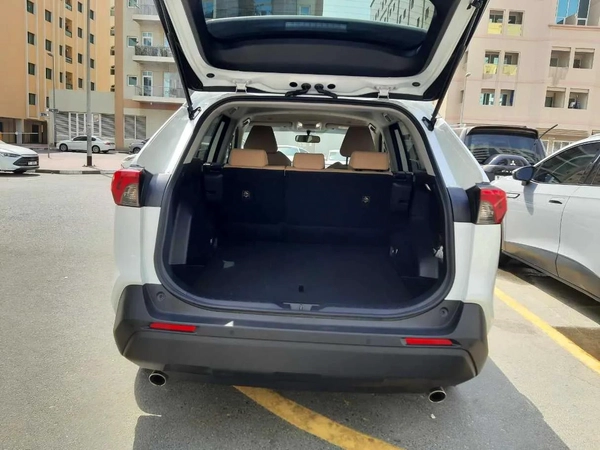 Toyota RAV4 2.5L (2WD) EX