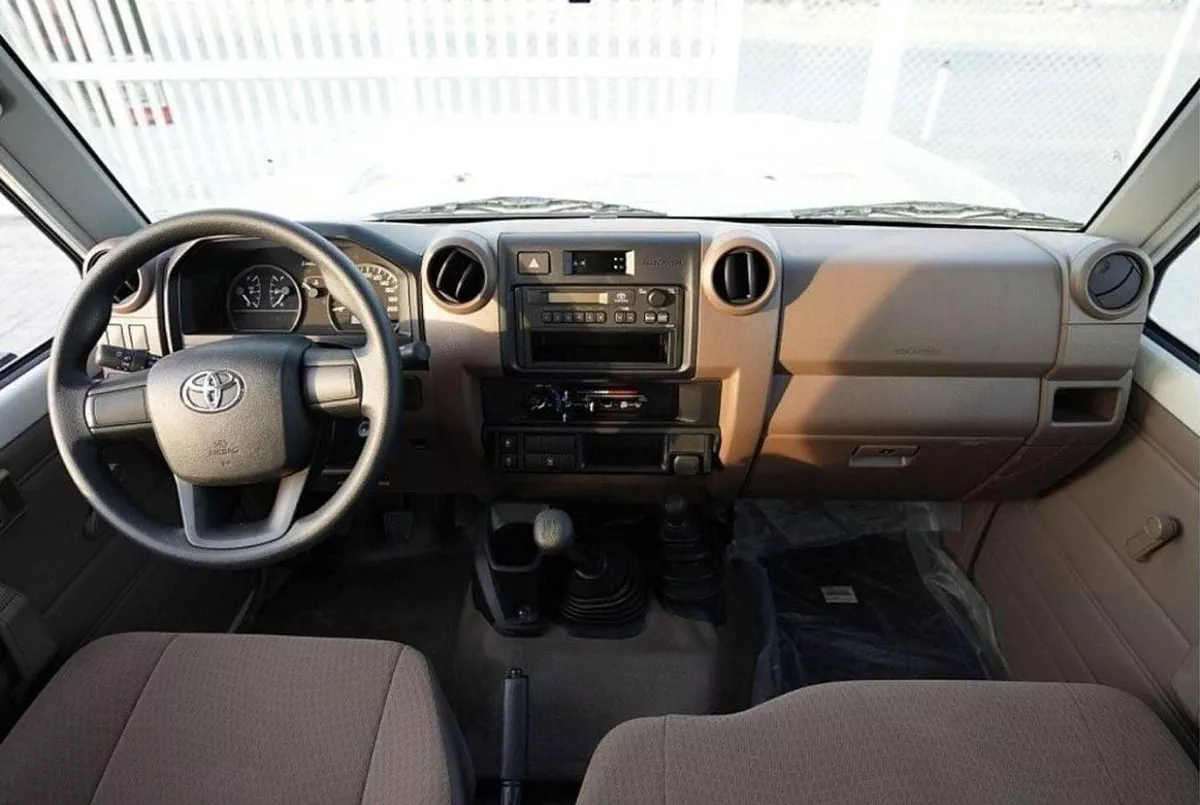 Toyota Land Cruiser 70 LC 78 HARDTOP 4.0L MT TOYOTA LAND CRUISER HARDTOP LC78 4.2L DIESEL V6 2026-12-0