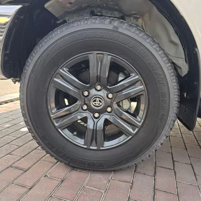 Toyota Hilux SR5 2.7 PETROL MANUAL DOUBLE CABIN-7