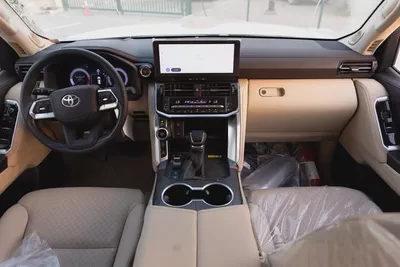 Brand New 2026 Toyota Land Cruiser VXR HAYBRID | GCC Specs | 0km-18