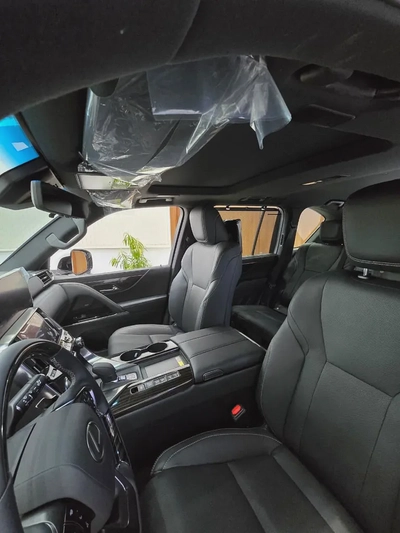 Lexus LX 700h Signature 2025 GCC Specs | Brand New Luxury Hybrid-6