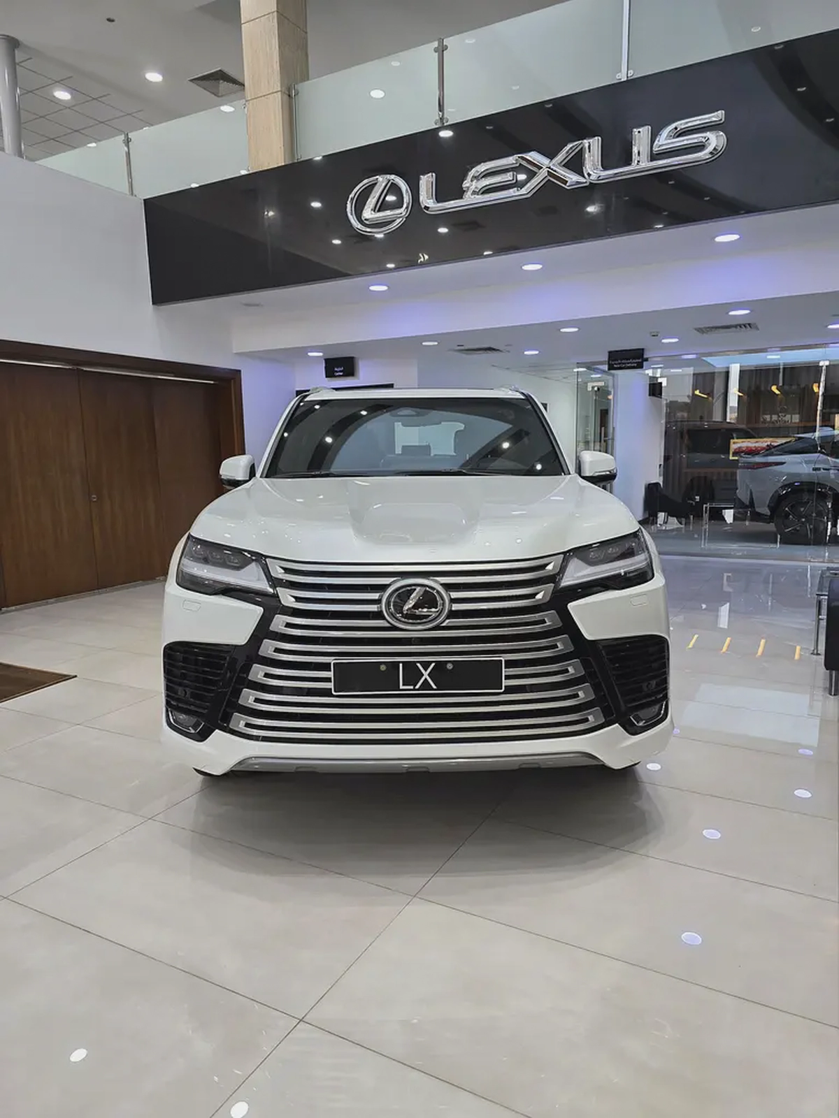 Lexus LX 700h Signature 2025 GCC Specs | Brand New Luxury Hybrid-1-1