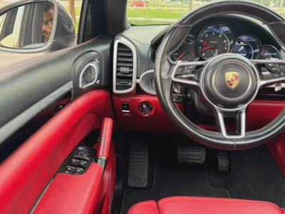 Porsche Cayenne Standard 2016 GCC Specs-12