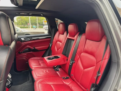 Porsche Cayenne Standard 2016 GCC Specs-19