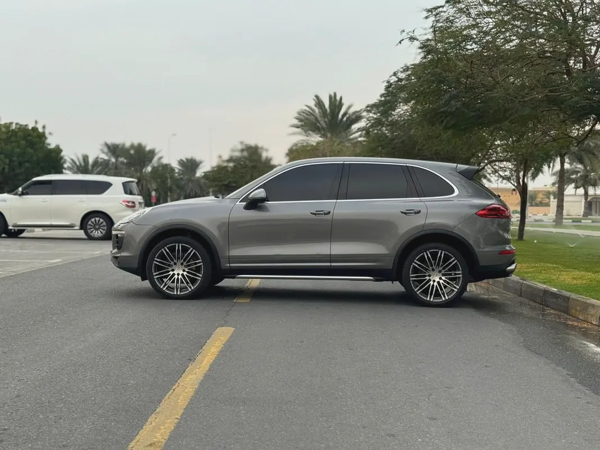 Porsche Cayenne Standard 2016 GCC Specs-6-6