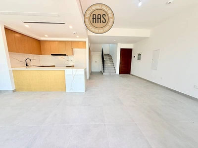 READY TO MOVE SPACIOUS BRAND NEW 3BR+MAID VILLA AVAILABLE FOR RENT-4