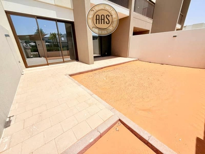 READY TO MOVE SPACIOUS BRAND NEW 3BR+MAID VILLA AVAILABLE FOR RENT-5