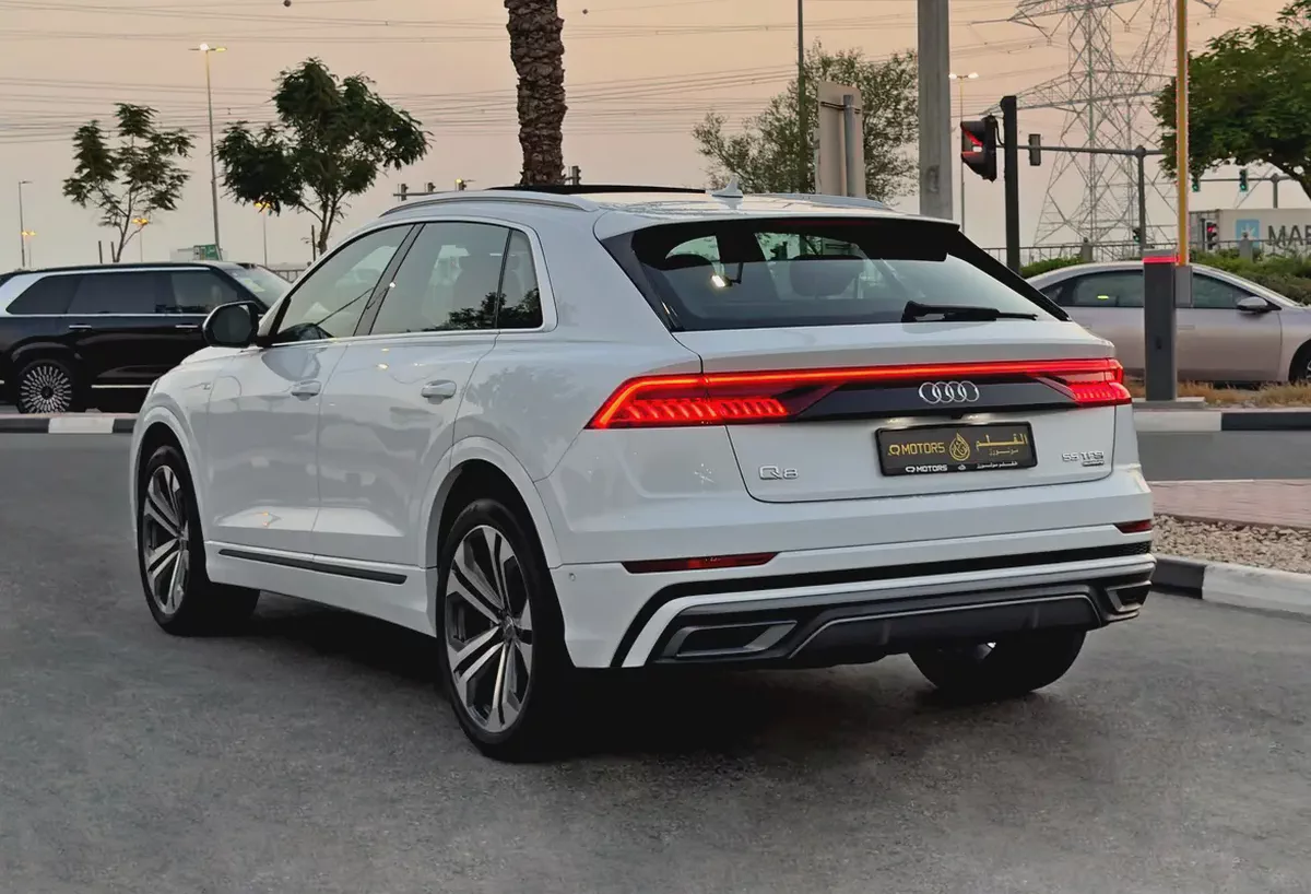 2019 Audi Q8 55TFSI Quattro S Line, GCC Specifications-4-4
