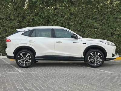 MG l HS LUXURY 2025 GCC I FULL OPTION-2